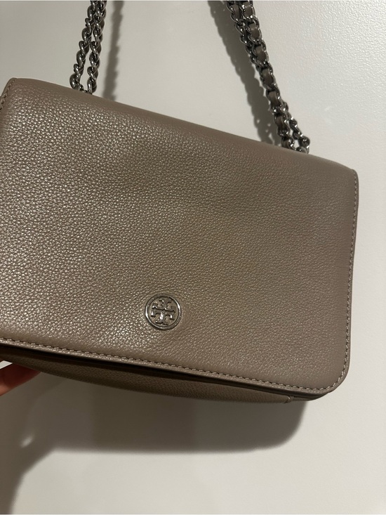 Tory Burch Handbags - Tory Burch Pebbled Leather Crossbody in Taupe with Silver Chain